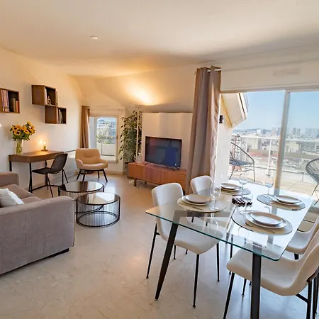 Apartment L'envol - Eiffel Tower View, Near Metro *